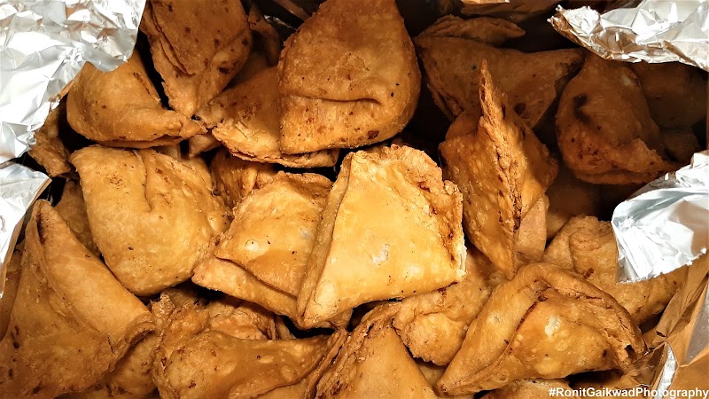 VIDARBHA VADA PAV - VIDARBHA VADA PAV, Dhanvantri Nivas, opp. Axis Bank, Navpada, Vile Parle East, Vile Parle, Mumbai, Maharashtra 400057, India