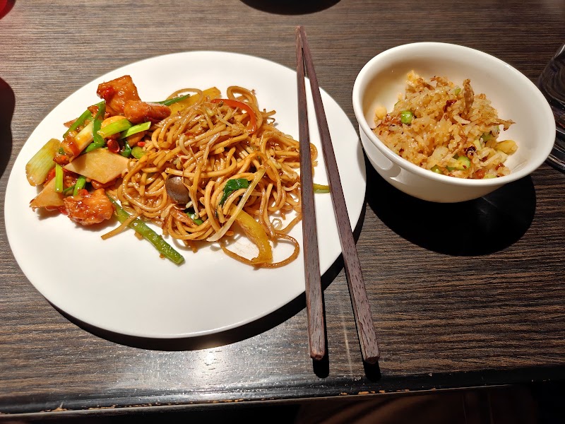 Hakkasan - Hakkasan 2nd Floor, Krystal Building, Waterfield Road, Bandra West, Mumbai, Maharashtra 400050, India