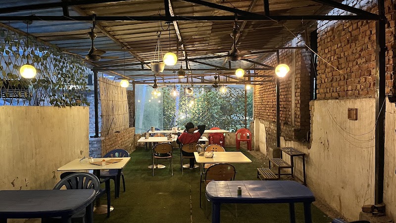 FAUJI DHABA - FAUJI DHABA, Saraswati Kunj, Parsvnath Exotica, Sector 53, Gurugram, Haryana 122011, India