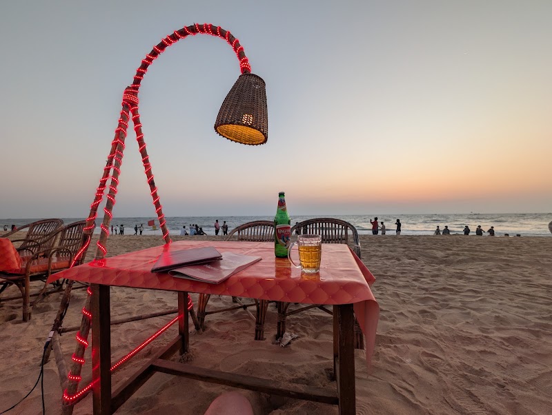 Xavier's Beach Cafe - Xavier's Beach Cafe, Near, Tito's Ln, below Sea View Cottage, Saunta Vaddo, Calangute, Goa 403516, India