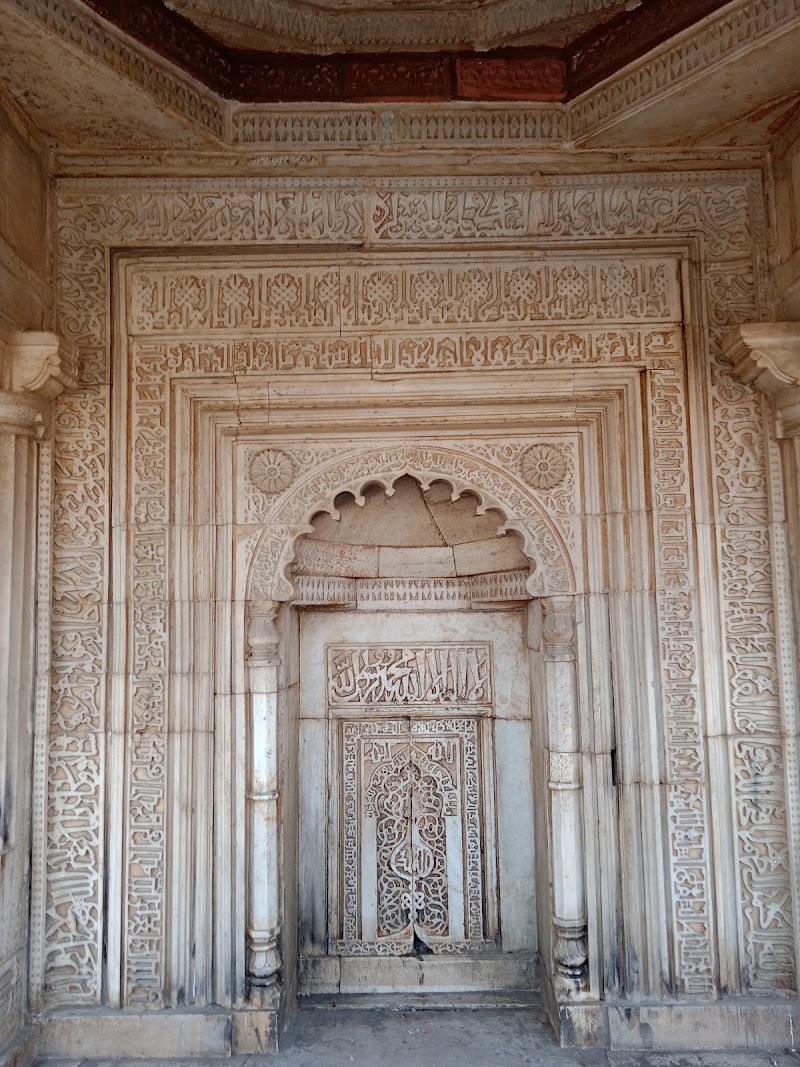 Sultan Ghari - Sultan Ghari, G4MP+9R4, Garhi's Tomb Rd, Ruchi Vihar, Vasant Kunj, New Delhi, Delhi 110070, India