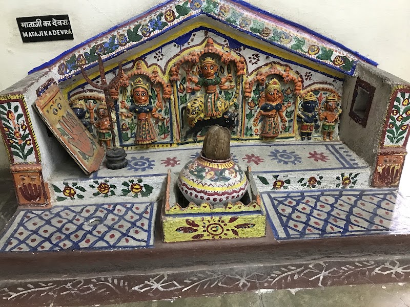 Bhartiya Lok Kala Mandal - Bhartiya Lok Kala Mandal Bhartiya Lok Kala Mandir, Near, Chetak Cir, Madhuban, Udaipur, Rajasthan 313004, India