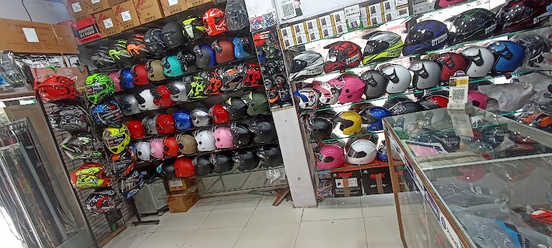 Colourful bags and helmets - Colourful bags and helmets No 1, jakkasandra extn, Sarjapur - Marathahalli Rd, near shell petrol pump, Jakkasandra Extension, 1st Block Koramangala, Koramangala, Bengaluru, Karnataka 560034, India