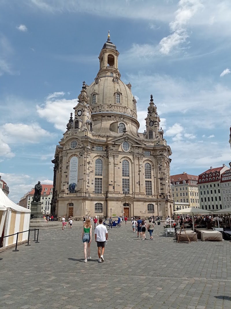 Tiefgarage An der Frauenkirche - Tiefgarage An der Frauenkirche, An d. Frauenkirche 12A, 01067 Dresden, Germany