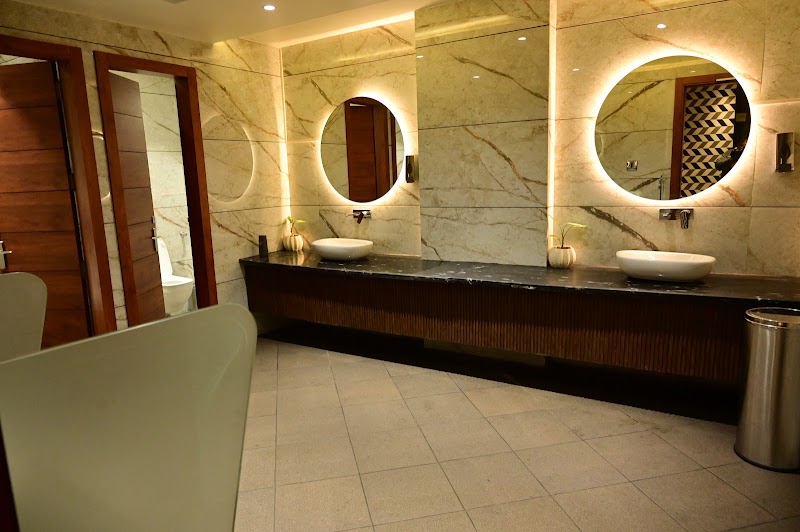 The ParkQueen Hotels & Resort's - The ParkQueen Hotels & Resort's Hotel Park Queen Delhi by-Pass, VJPH+VV8, Sector 1 Main Rd, Sector-1, Rohtak, Haryana 124001, India