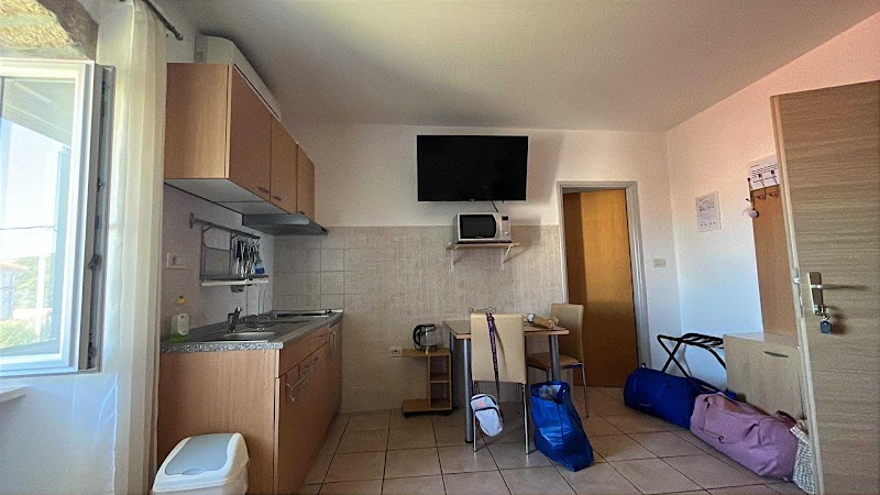 Guesthouse Villa Galovic - Guesthouse Villa Galovic Brsec 43, 51418, Brseč, Croatia