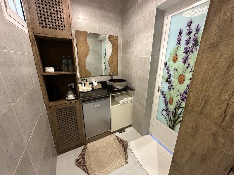 Nomad Inn Tiwi نوماد إن طيوي - Nomad Inn Tiwi نوماد إن طيوي R63W+RH، حارة الحصن، Oman