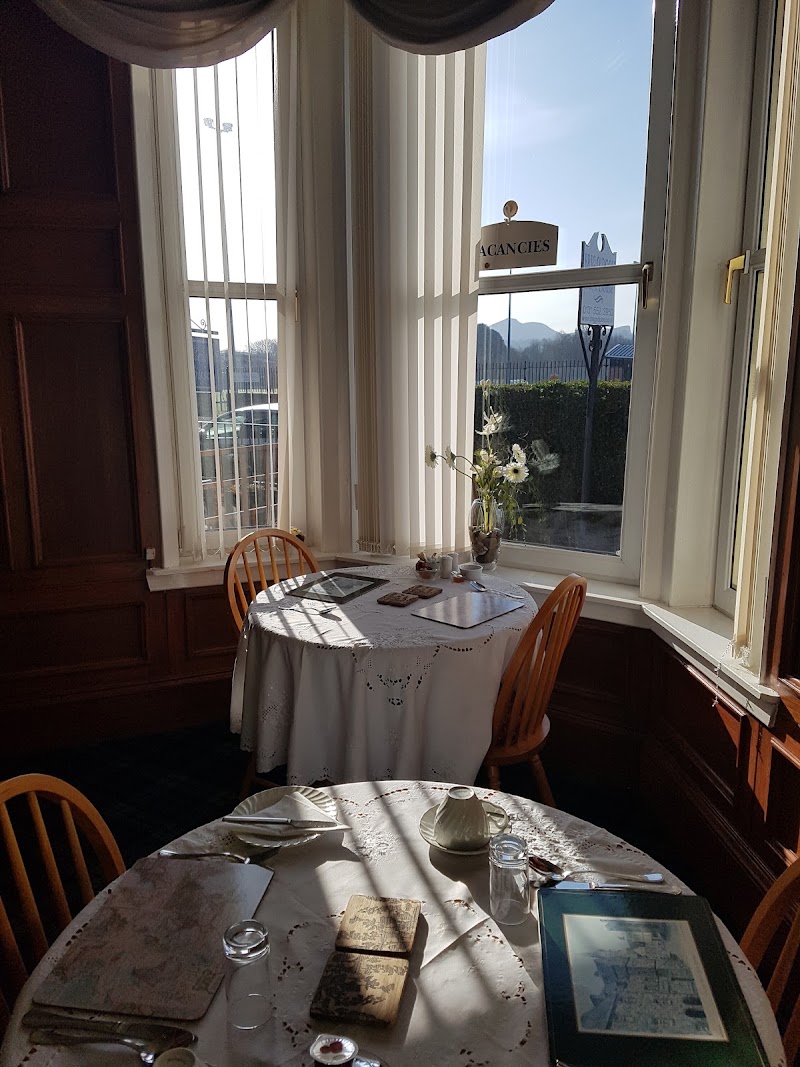 Brig O'Doon Guest House - Brig O'Doon Guest House 262 Ferry Rd., Edinburgh EH5 3AN, UK