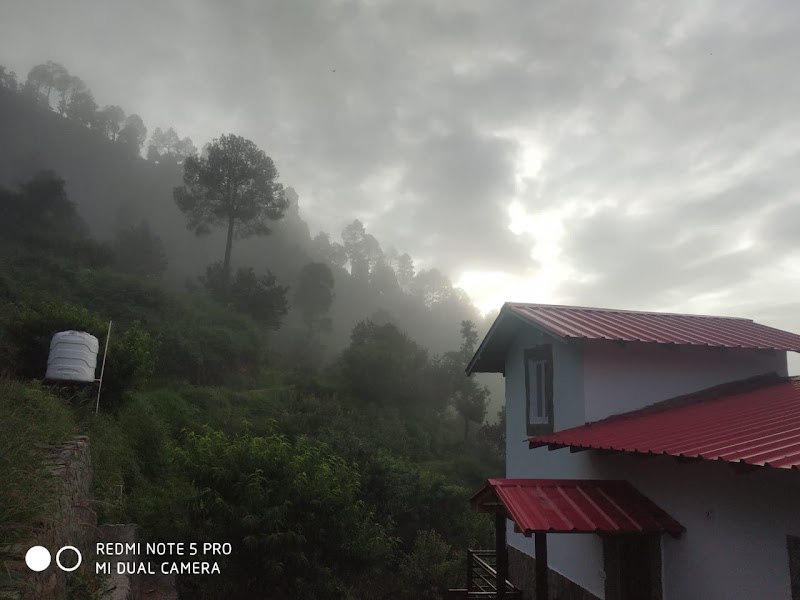 The Whistling Cottage - The Whistling Cottage, Malla Ramgarh, Ramgarh Rd, Ramgarh, Uttarakhand 263137, India