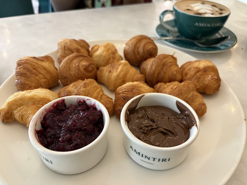 Amintiri - Cafe | Patisserie | Gifting - Amintiri - Cafe | Patisserie | Gifting 9/3, Museum Rd, Shanthala Nagar, Ashok Nagar, Bengaluru, Karnataka 560001, India