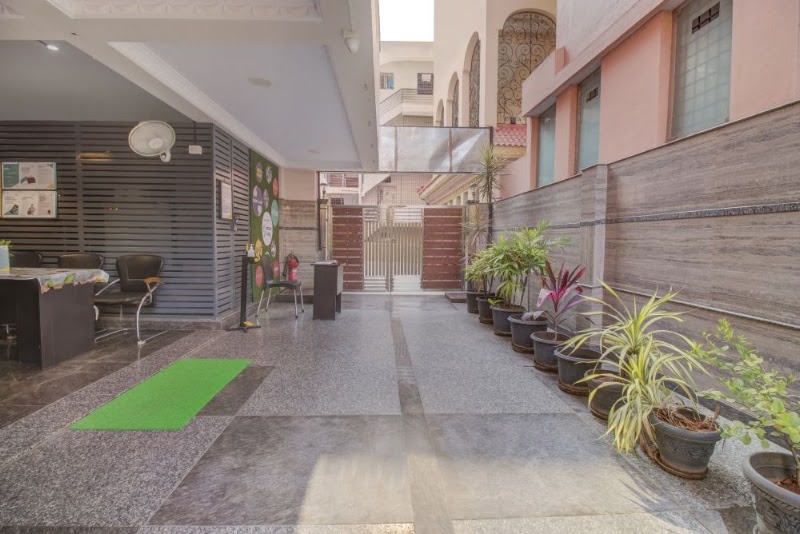 Stanza Living Vaduz House | Womens PG in Tavarekere