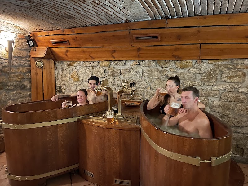 SPA BEERLAND - The First Beer Spa Carlsbad - SPA BEERLAND - The First Beer Spa Carlsbad, Stará Louka 353/8, 360 01 Karlovy Vary-Karlovy Vary 1, Czechia