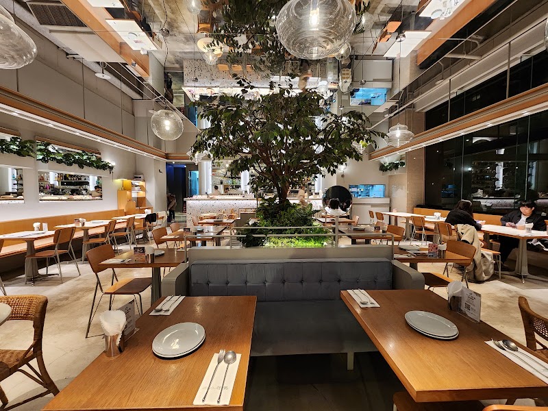 Little Tree Food Dunnan - Little Tree Food Dunnan 106, Taiwan, Taipei City, Da’an District, Yi'an Village, Section 2, Dunhua S Rd, 39-1號捷運信義安和站