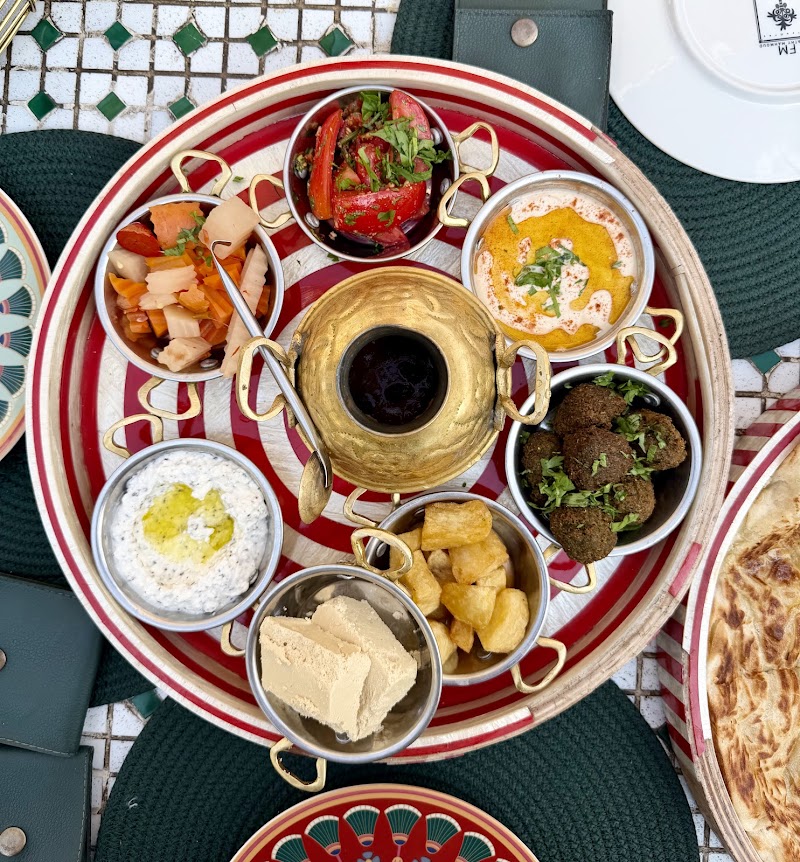 Mazeej Balad Rooftop - Mazeej Balad Rooftop, 11 Mahmoud Bassiouny, Ismailia, Qasr El Nil, Cairo Governorate 4272111, Egypt