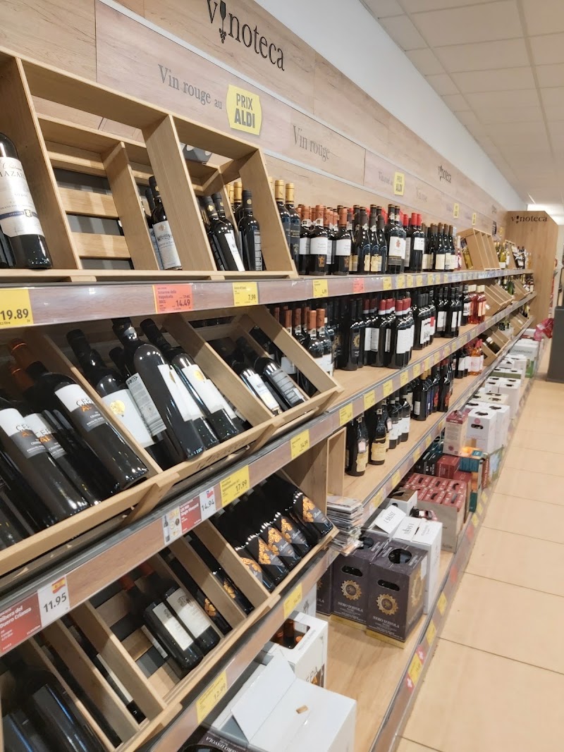 ALDI - ALDI, Rue Antoine-Carteret 22, 1202 Genève, Switzerland