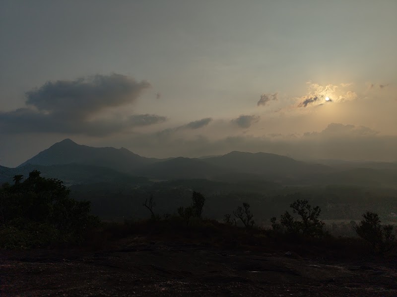 Neekanahalli SunSet View Point - Neekanahalli SunSet View Point XJVW+7P, Hirimande, Neekanahalli, Karnataka 573165, India