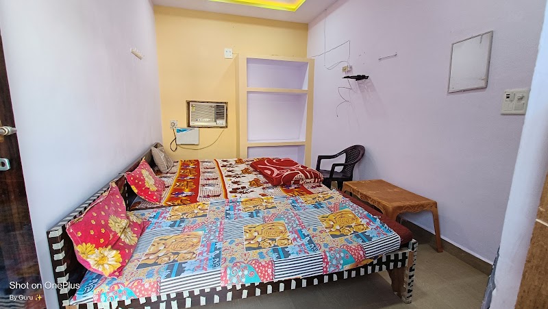 Tripathi Lodge - Tripathi Lodge, Near Ramghat 100 meter, &, kamadgiri parvat 1 km, Kamtanath mandir, 200 meter Busstand, Ram Ghat Rd, Kashavgarh, Chitrakoot, Madhya Pradesh 485334, India