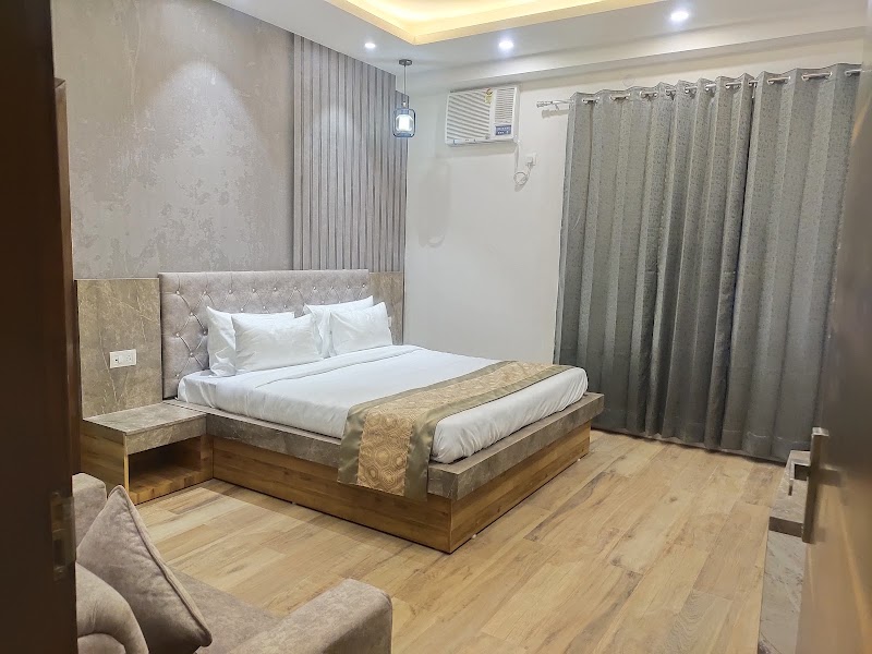 The Empire Luxury Suites - The Empire Luxury Suites Plot No 684, Sector 45, Gurugram, Haryana 122022, India