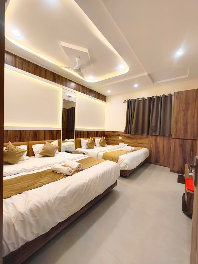 HOTEL VISTARA - HOTEL VISTARA Green park, 94, Indore - Ujjain Rd, near golden petrol pump, Keshav Nagar, Ujjain, Sawara Khedi, Madhya Pradesh 456006, India