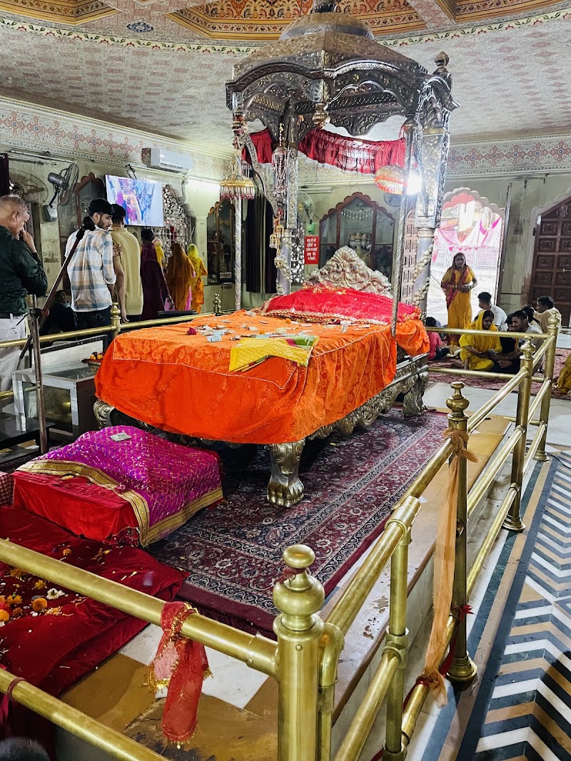 Shri Jwalamukhi Mata Shaktipeeth - Shri Jwalamukhi Mata Shaktipeeth 1005, Jawala Ji Temple Rd, Kohala, Jawalamukhi, Himachal Pradesh 176031, India