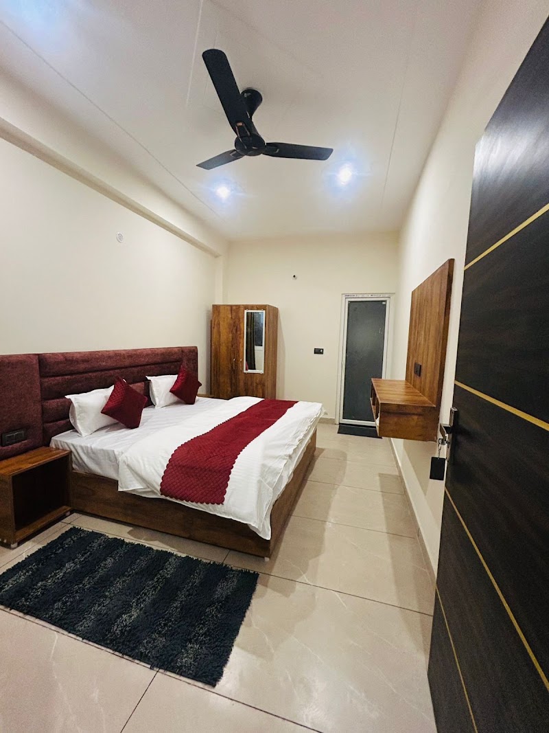 La Casa Bonita - La Casa Bonita House no.24, C/O B.S.Residancy, Tapovan, Rishikesh, Uttarakhand 249192, India