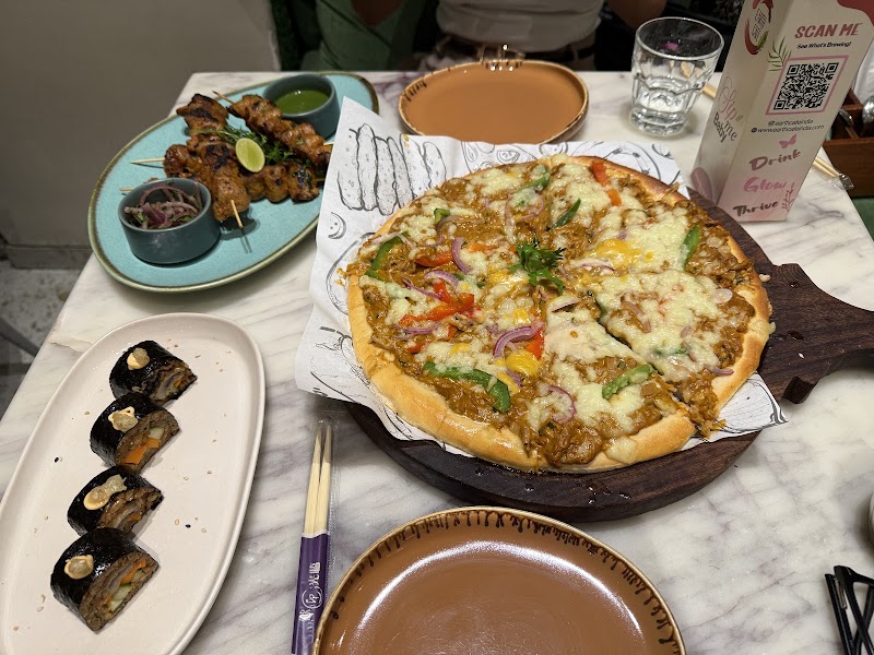 Earth Cafe @ BKC - Earth Cafe @ BKC 4, Ins Tower, G Block BKC, Bandra Kurla Complex, Bandra East, Mumbai, Maharashtra 400098, India