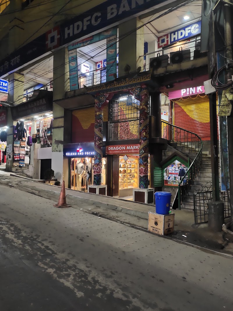 Dragon Market - Dragon Market 27R7+2X2, HD Lama Rd, Chauk Bazaar, Darjeeling, West Bengal 734101, India