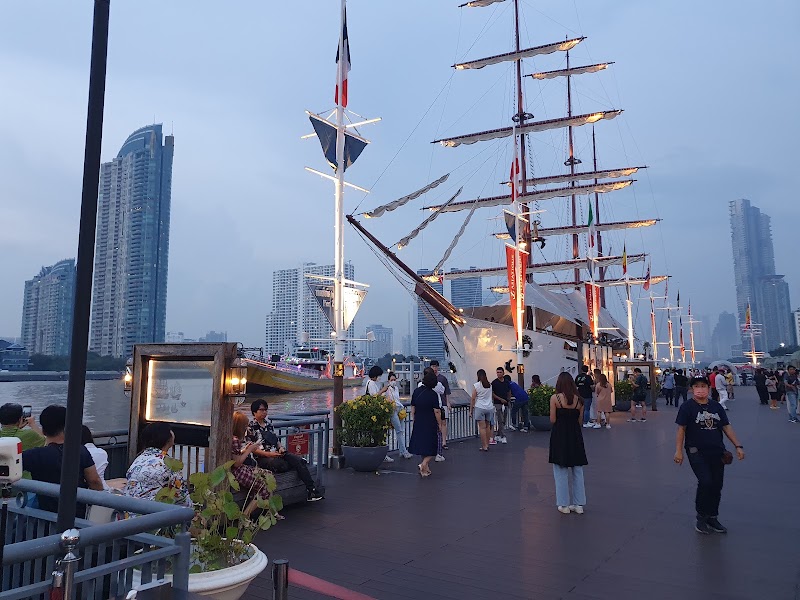 Asiatique Ferry Service to Sathon Pier - Asiatique Ferry Service to Sathon Pier, PG32+XM5, Wat Phraya Krai, Bang Kho Laem, Bangkok 10120, Thailand