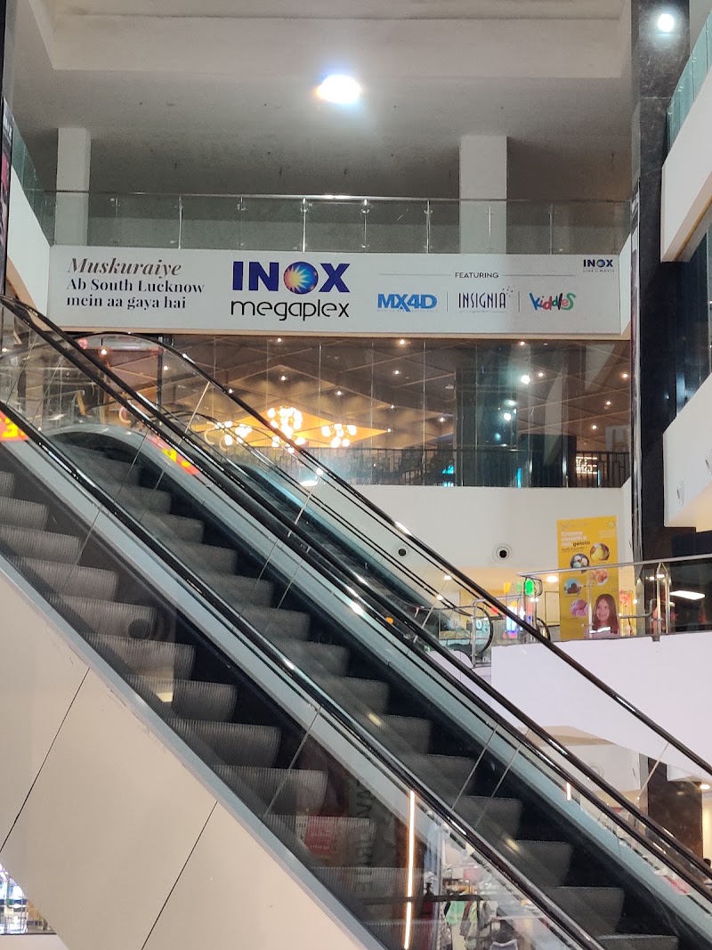 INOX Megaplex Emerald Mall - INOX Megaplex Emerald Mall INOX, 3rd Floor, Emerald Mall CP 138, Sector D1, LDA Colony, Sector D1, Ashiyana, Lucknow, Uttar Pradesh 226012, India