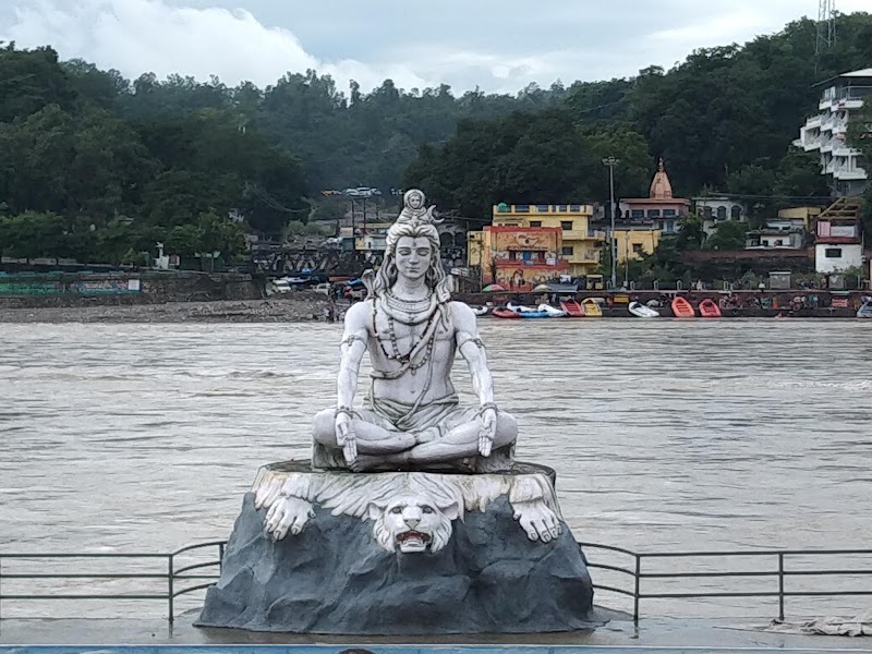 Gita Bhawan - Gita Bhawan Swargashram Rd, Swarg Ashram, Rishikesh, Uttarakhand 249304, India