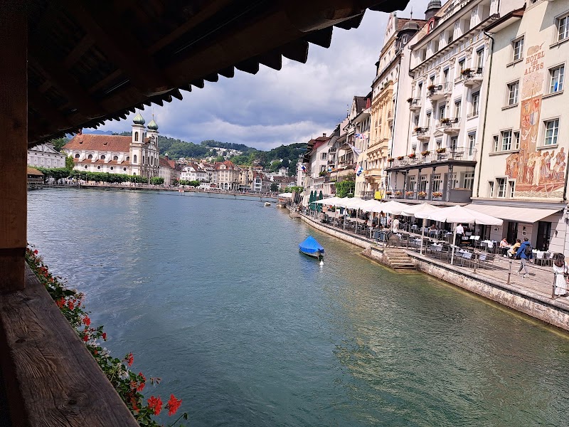 Meeting point Lucerne - Meeting point Lucerne Schwanenpl. 7, 6004 Luzern, Switzerland