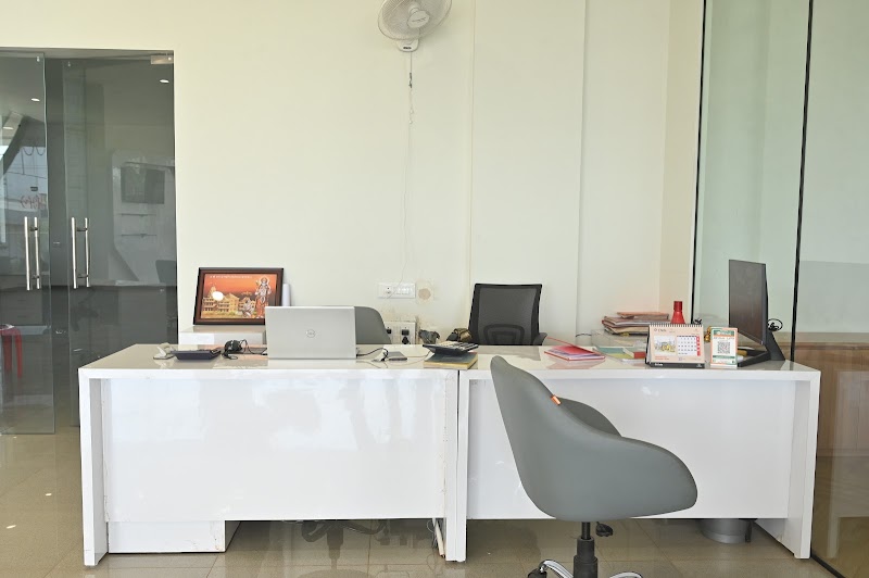 Rajiv Lochan Automobiles - Hero MotoCorp - Rajiv Lochan Automobiles - Hero MotoCorp Rajim - Fingeshwar - Mahasamund Rd, near Tahsil Office, opposite John Deere showroom, Rajim, Chhattisgarh 493885, India