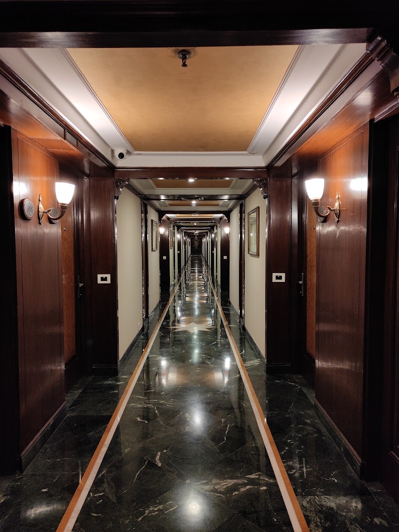 Mansingh Palace - Mansingh Palace 8, Fatehabad Rd, Bansal Nagar, Tajganj, Agra, Uttar Pradesh 282001, India