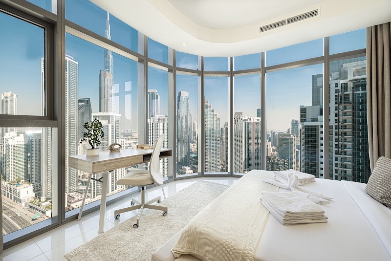 Highest infinity Pool in Downtown Dubai - Highest infinity Pool in Downtown Dubai Paramount Midtown - Business Bay - Dubai - United Arab Emirates