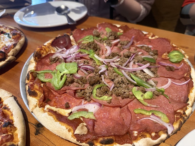 Rocky Mountain Flatbread Co. - Rocky Mountain Flatbread Co. 838 10 St, Canmore, AB T1W 2A7, Canada