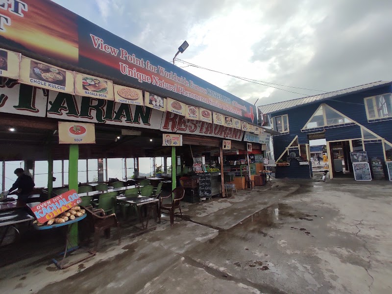 Super Cafe (Gun Hill) - Super Cafe (Gun Hill) F35F+MRG, The Mall Road, Mussoorie, Uttarakhand 248179, India