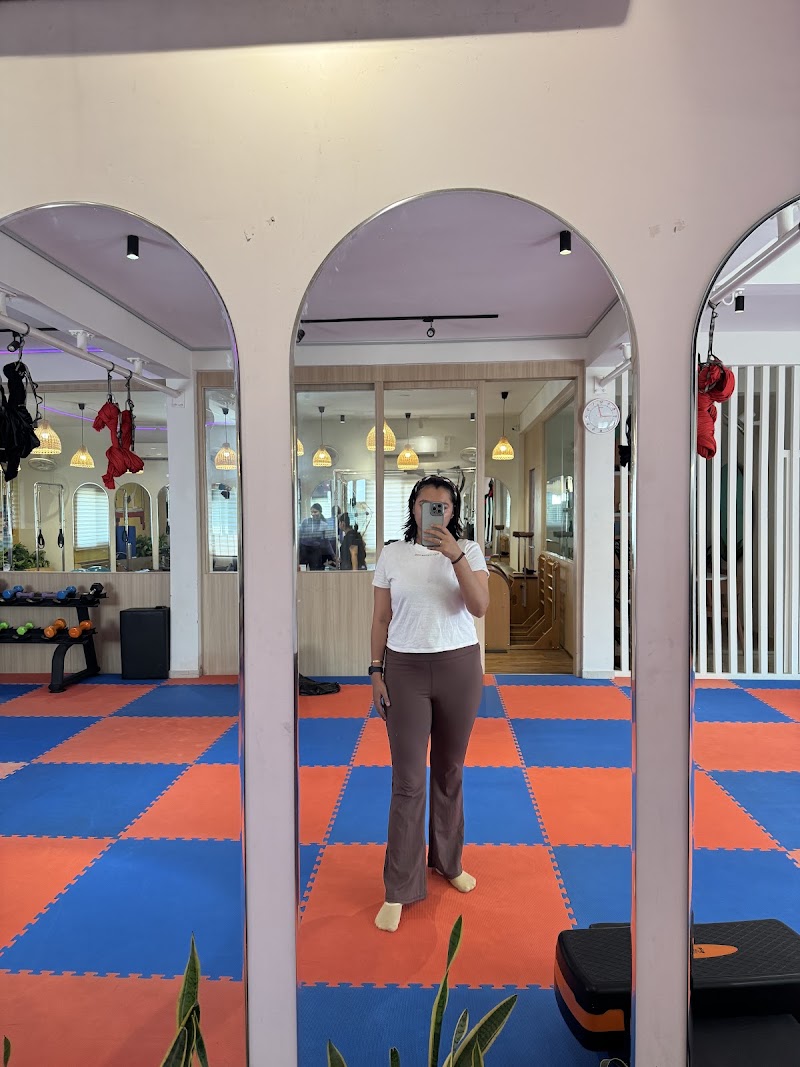All Me Can Be - All Me Can Be Pilates Studio, MangalPrabha Building, opposite to Ganesh Maidan Road, Avanti Vihar, Sector-2, Shankar Nagar, Raipur, Chhattisgarh 492001, India