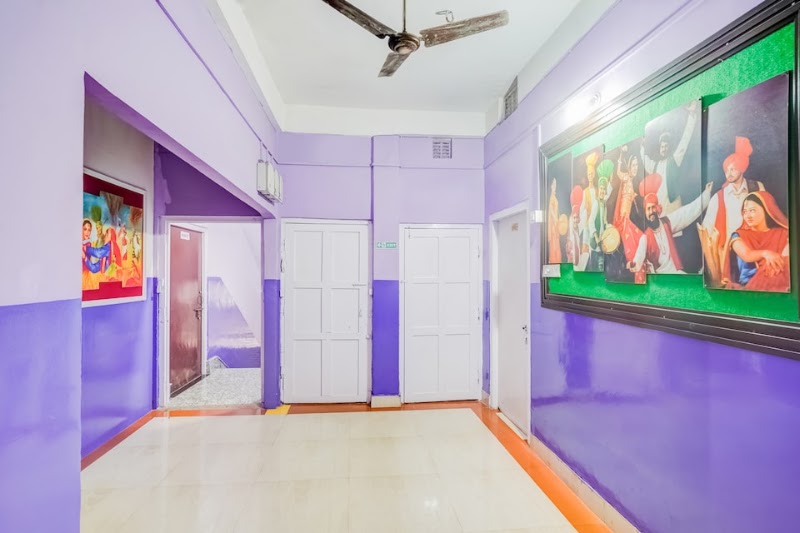 Hotel O by OYO Pradhan Nagar Siliguri Formerly Prince Guest House - Hotel O by OYO Pradhan Nagar Siliguri Formerly Prince Guest House Ward No 2, 29, Nivedita Rd, near Disha Medical Hall, Ward 2, Pradhan Nagar, Siliguri, West Bengal 734003, India