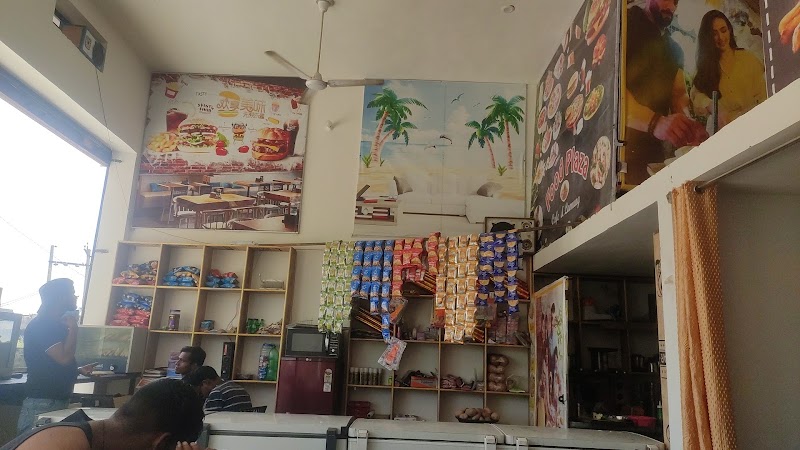 Food plaza cafe and lounge