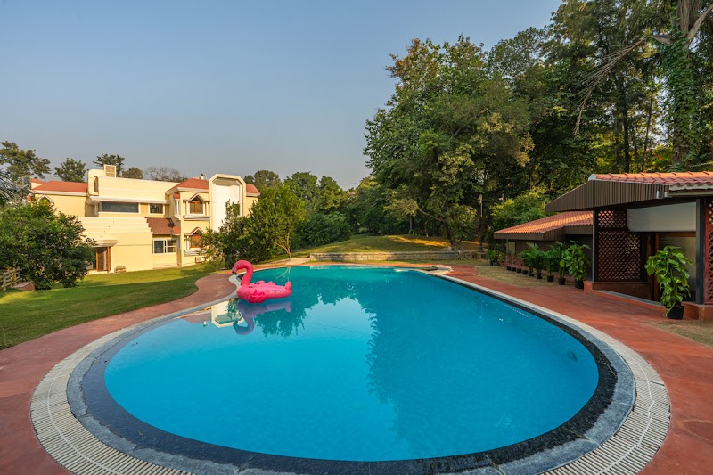 StayVista at The Birdwood Estate - StayVista at The Birdwood Estate, The Organic Ashram, Farm No. 20 Gobind Sadan Marg, Police Booth, Mandi Rd, near Jaunapur, Gadaipur, Gadpur Farm, DLF Farms, New Delhi, Delhi 110030, India