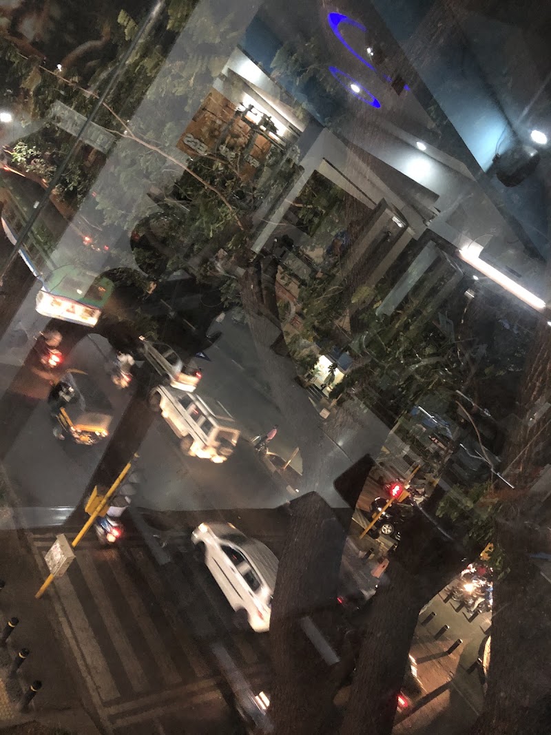 Reshape Fitness | Gym in Pune Deccan - Reshape Fitness | Gym in Pune Deccan, Deccan Avenue, Jangali Maharaj Rd, Above Bata Showroom, Pulachi Wadi, Deccan Gymkhana, Pune, Maharashtra 411004, India