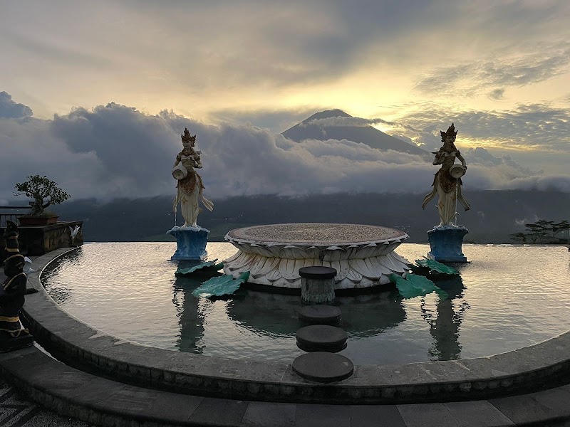 Penataran Agung Lempuyang Temple - Penataran Agung Lempuyang Temple, JJ5H+GQF, Jl. Pura Telaga Mas Lempuyang, Tri Buana, Kec. Abang, Kabupaten Karangasem, Bali 80852, Indonesia