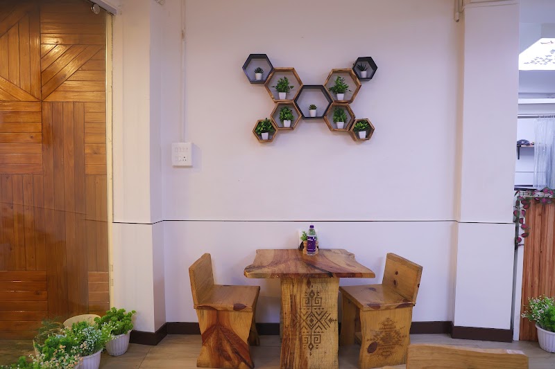 Ukiyo - Ukiyo Shop No. 2, Pomu's Building, Police Bazar, Shillong, Meghalaya 793001, India