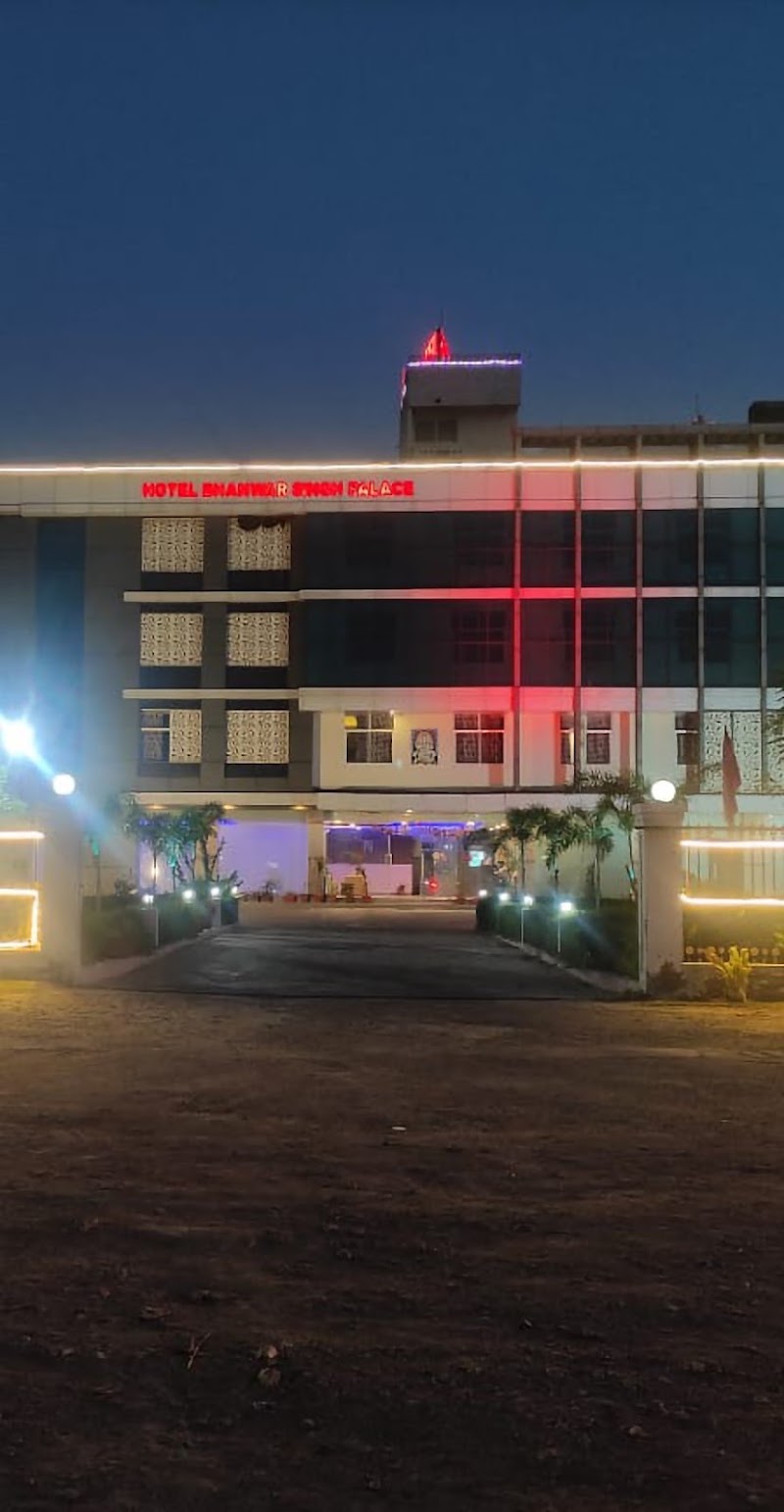 HOTEL BHANWAR SINGH PALACE - HOTEL BHANWAR SINGH PALACE, NATIONAL HIGHWAY 8, Nohariya, Kishangarh, Rajasthan 305801, India