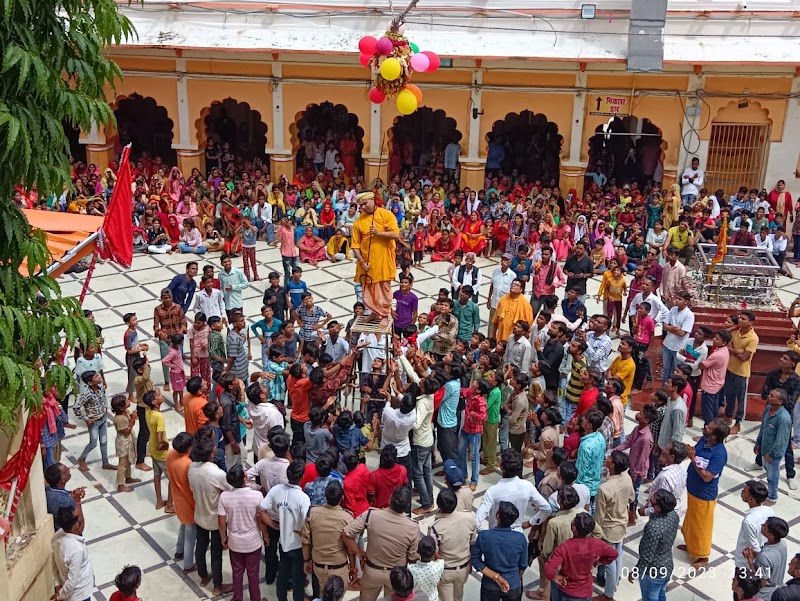 Laxmi Narayan Temple - Laxmi Narayan Temple, CMH7+R8G, Jijora, Madhya Pradesh 472246, India