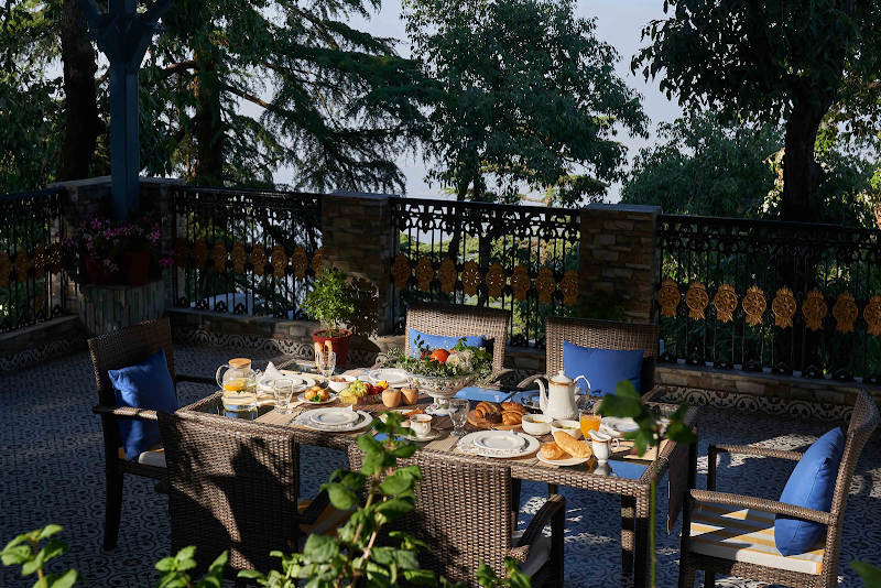 Soni Estate By Lohono Stays - Premium 6BHK Villa In Mussoorie - Soni Estate By Lohono Stays - Premium 6BHK Villa In Mussoorie Manav Bharati India International School, The Mall Road, Mussoorie, Uttarakhand 248179, India