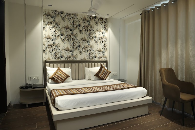 Gazebo Inn & Suites - Gazebo Inn & Suites GH-7, CH Baktawar Singh Rd, opposite Medanta Hospital, Janak Puri C Block, Sector 39, Gurugram, Haryana 122001, India