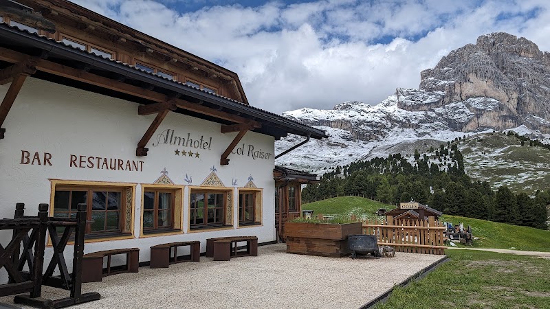Col Raiser - Col Raiser Str. Ciaulonch, 22, 39047 Santa Cristina Valgardena BZ, Italy