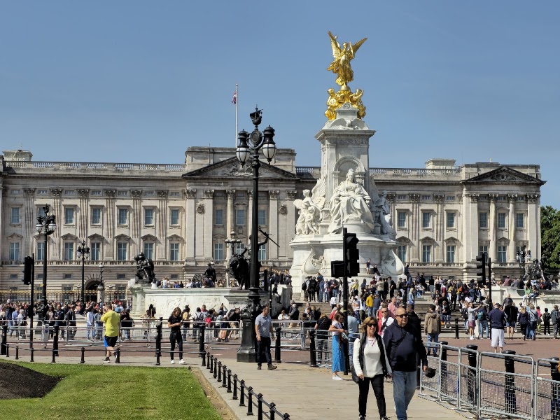 Buckingham Palace - Buckingham Palace London SW1A 1AA, UK