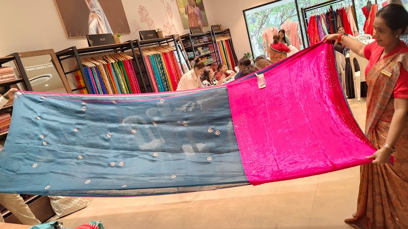 Taneira Sarees (Turner Road, Bandra West) - Taneira Sarees (Turner Road, Bandra West), Turner Rd, near Axis Bank, Bandra West, Mumbai, Maharashtra 400050, India